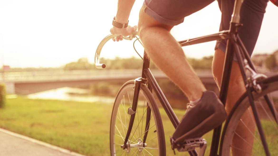 Common knee injuries for cyclists and how to prevent them