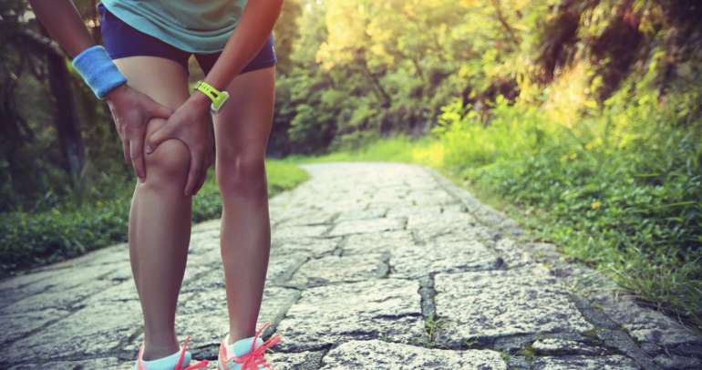 Signs of a knee injury and how to prevent it